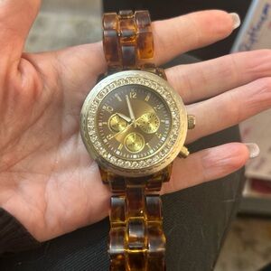 Tortoise gold colored new battery Quality-affordable price. Lightweight durable